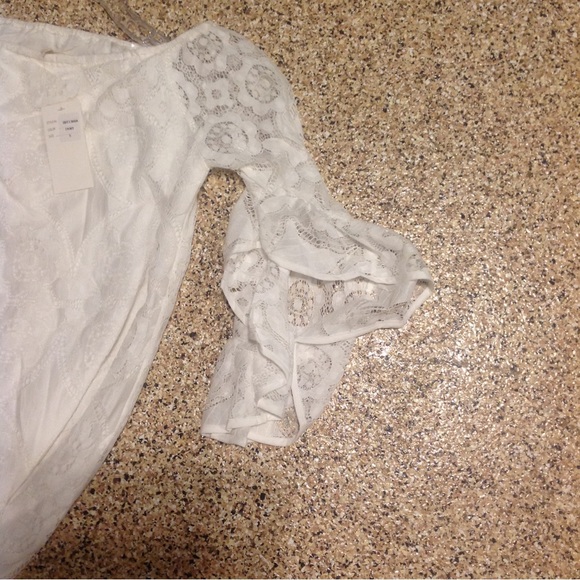 New Ivory Off Shoulder Bell Sleeve Dress - Picture 5 of 7